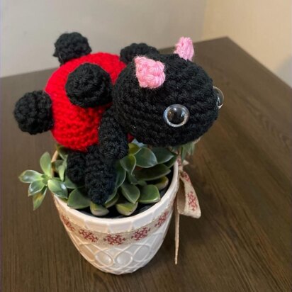 Sweet Ladybug Amigurumi