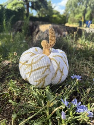 Crochet Pumpkin with glitter