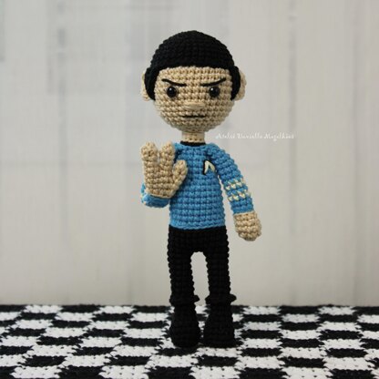 Logic-Inspired Space Doll – Amigurumi PDF Crochet Pattern (Fanart)