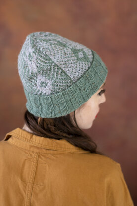 Women's Hat Looking Glass in Universal Yarn Fibra Natura Kingston Tweed - Downloadable PDF