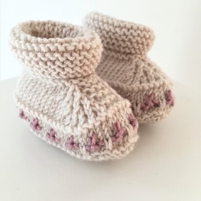 Mulberry Pie Booties