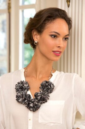 Bella Rose Necklace in Red Heart Boutique Ribbons - LW3881