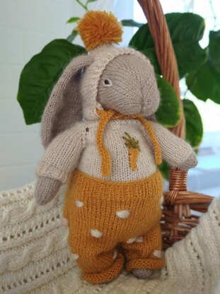 Bunny toy knitting pattern