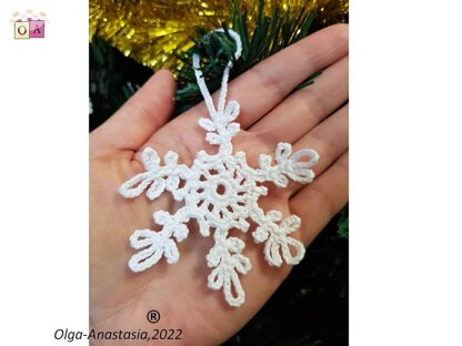 Openwork snowflake 3