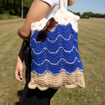 A Day at the Beach Bag in Deramores Studio DK Acrylic - Downloadable PDF - knitting pattern