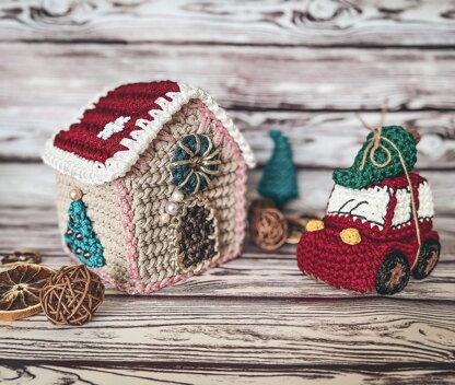 Gingerbread house basket