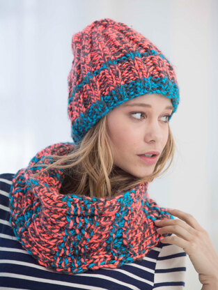 Ribbed Slouchy Hat And Cowl in Lion Brand Hometown USA Multi - L40020