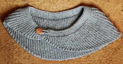 Knit-Look Half Moon Crochet Shawl. English and German Pattern