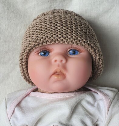 Olly - Baby’s 8ply texture stitch beanie with garter brim