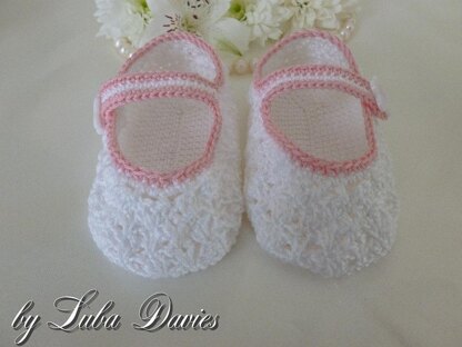 Lacy Crocheted Baby Shoes