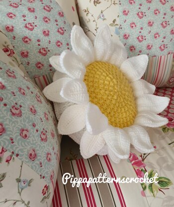 Daisy Cushion