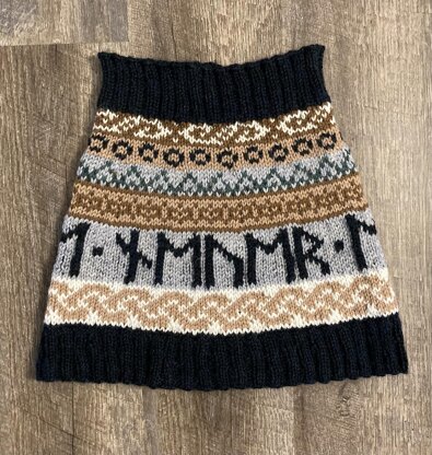 Enchanted Runes Cowl