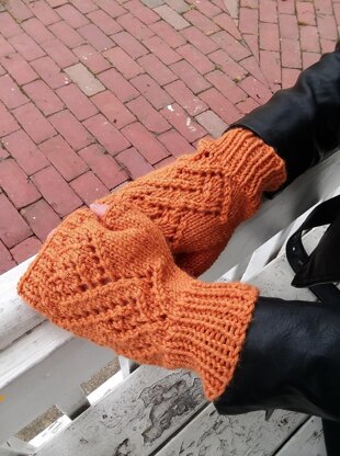 Sophisticate Fingerless Mitts