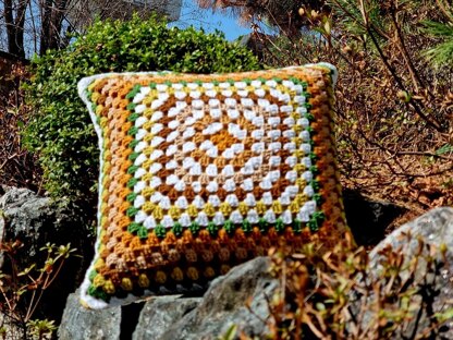 Il Bosco Granny Cushion