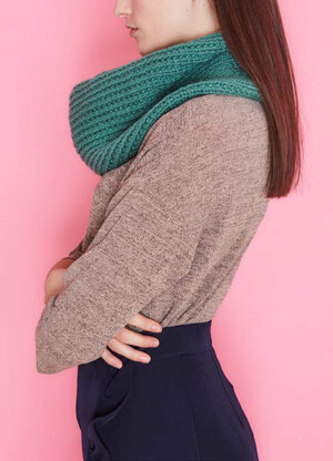 "Snowdrift Cowl" - Cowl Knitting Pattern in Paintbox Yarns Simply Chunky