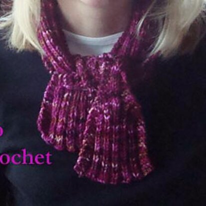 Raspberry Knit Ascot