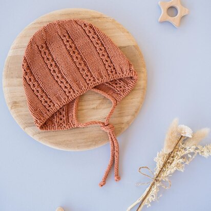 Bonnet "My little bear" - knitting pattern