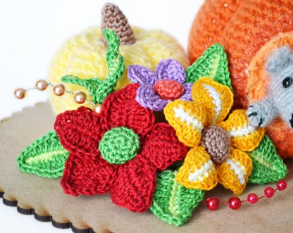 Crochet pumpkin and mice. Harvest ornament. Farmhouse decor