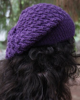 Purple bobbles berret