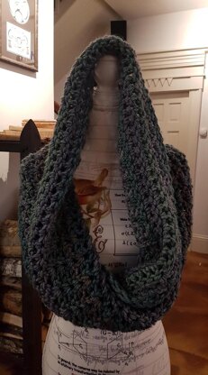 Mobius Infinity Shawl/Snood