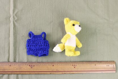 Tiny Fox with overall amigurumi / 小さなキツネのあみぐるみ