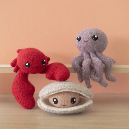 Surfs Up 1 Felted Knit Amigurumi with Lobster, Octopus and Clam