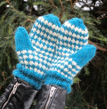 Boxing Day Mittens