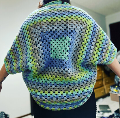 Continuous Granny Square Shrug