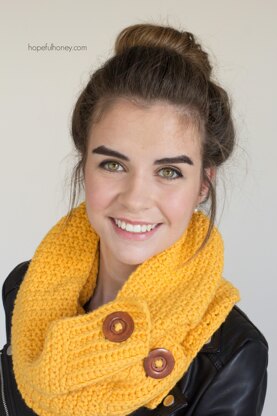 Honeycomb Button Scarf