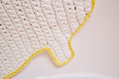 Duck Rug with t-shirt yarn