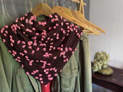 Falling Blossoms Cowl (crochet)