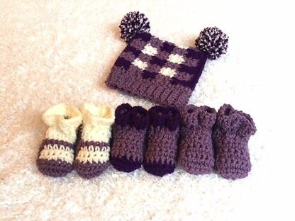 Gingham Noggin and Toes Set