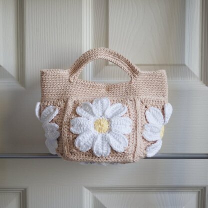 Daisy Square Boat Bag