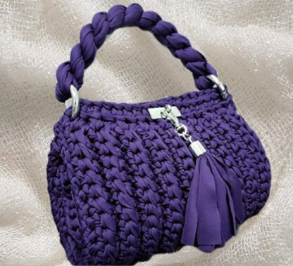 T- shirt Crochet Bag Crochet pattern by Crafting Wheel