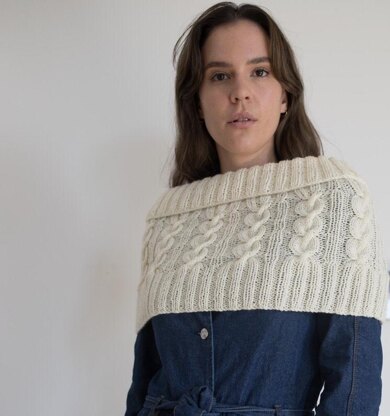 The Izzy Lou Cabled Capelet