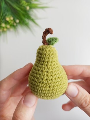 Crochet pear pattern