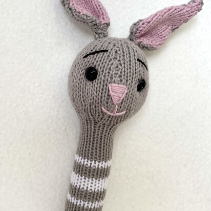 Pattern: Knitted baby bunny rattle