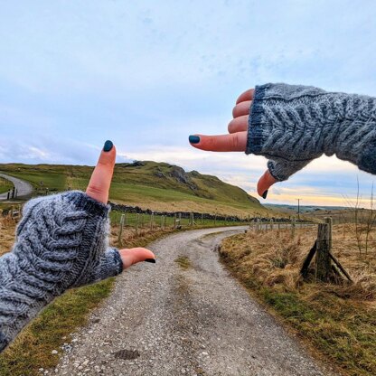 Symmetrical Stag Fingerless Gloves