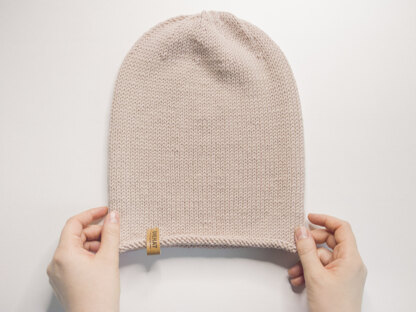 Unisex simple beanie