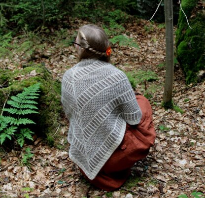 Alternating Rhythm Shawl