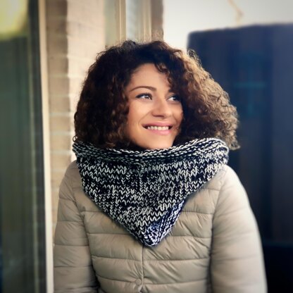 Easy Knitted Cowl