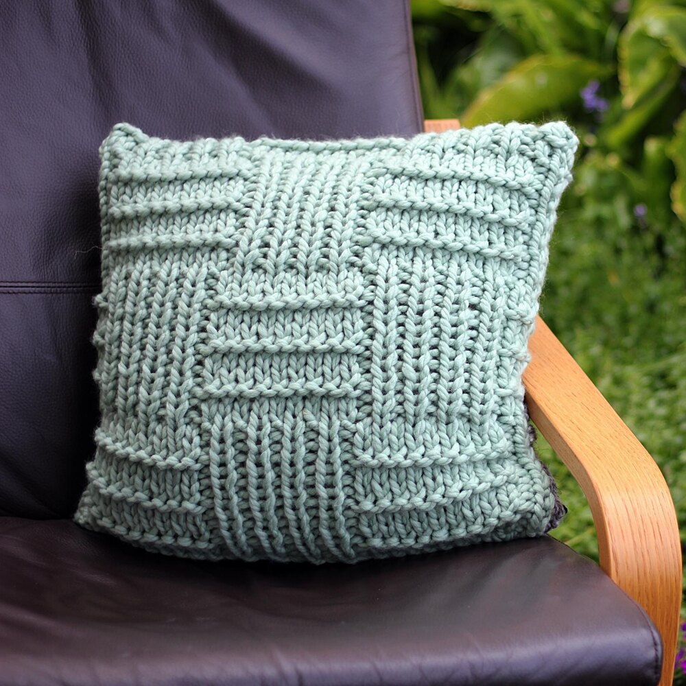 Chunky yarn hotsell pillow cover