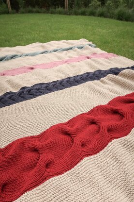 Quartet Cable Blanket