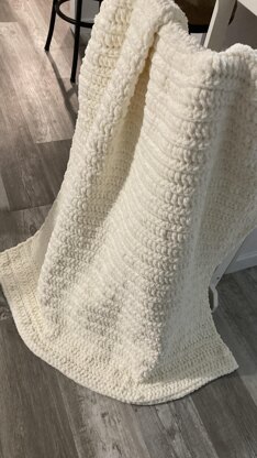 Beginner Friendly Comfy Chunky Crochet Blanket Pattern