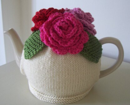 Summer Roses Tea Cosy