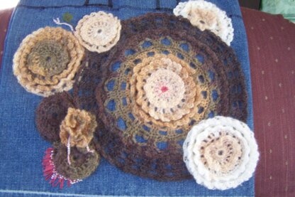 Ruffled Circles Applique Purse