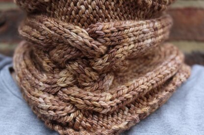 Criss Cross Cabled Cowl