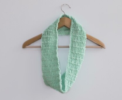 Easy Summer Cowl