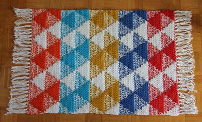 Crochet Rug Pattern: Reversible Diamonds Scatter Rug