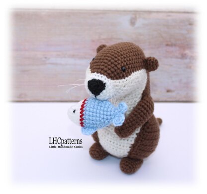 Otter with Fish Crochet Pattern